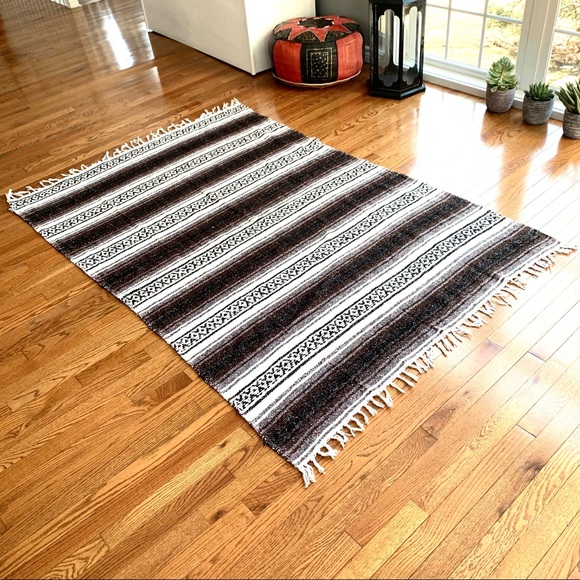 NEW authentic Mexican handmade rug blanket - Picture 3 of 6